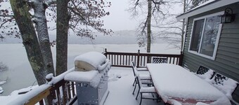 Sunrise Views Cabin with AC, Game Room & Bar