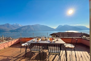 Family Apartment, 2 Bedrooms, Microwave, Mountainside (Mastena Elegante) | Outdoor dining