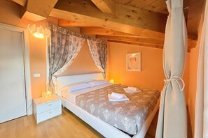 Familienapartment, 2 Schlafzimmer, Mikrowelle, Bergseite (Mastena Elegante)
