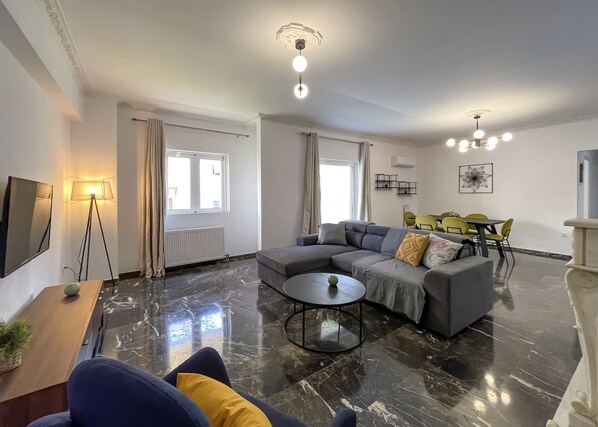 تلفزيون ذكي