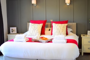 2 bedrooms, blackout curtains, iron/ironing board, Internet - Fell View Retreat - One Bedroom Apartment, Sleeps 2 (Ambleside)
