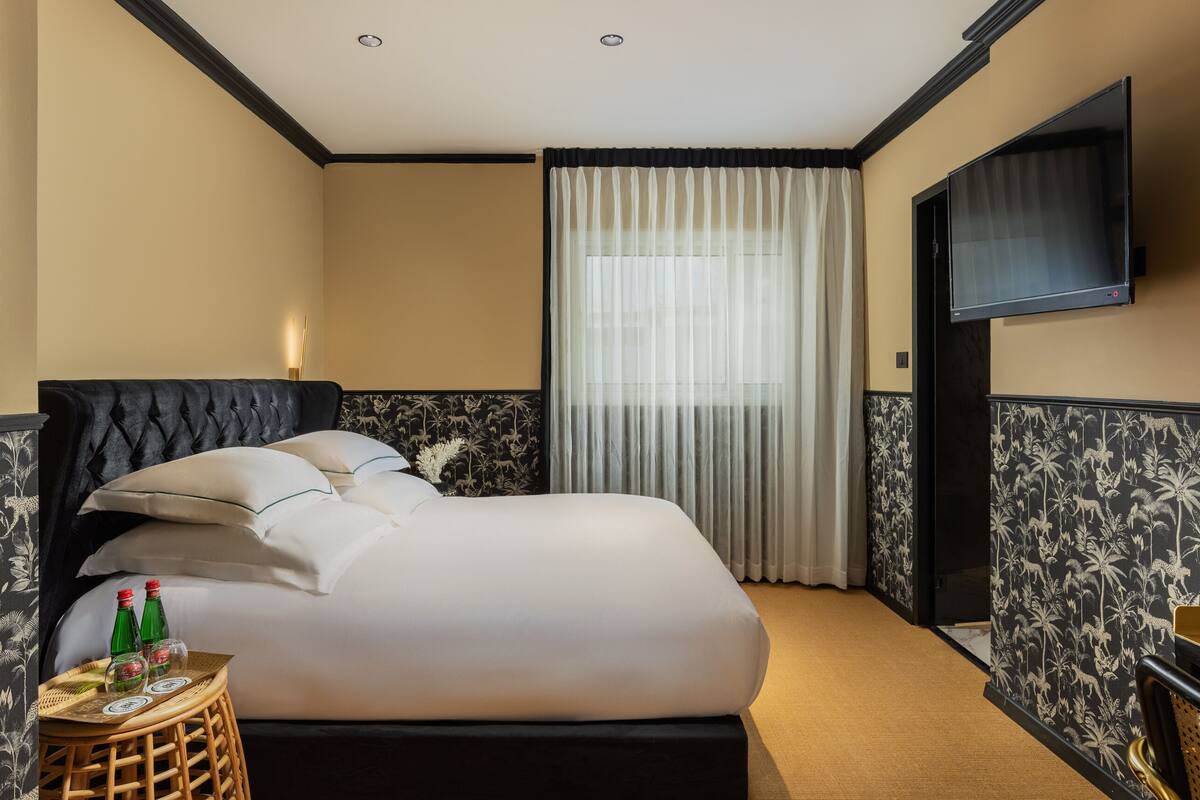 Classic room | Vue sur la rue