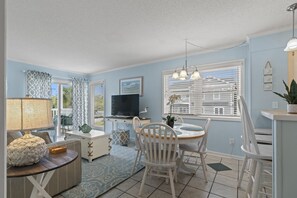 Een televisie en een dvd-speler