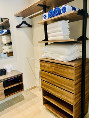 Interior - 1 Bedroom apartment with views to green area and hamacs, Gym, Rooftop Pool (Playa del Carmen)