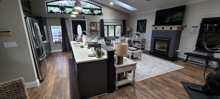 Interior. The Lake Lodge Estate at Big Pine Island
