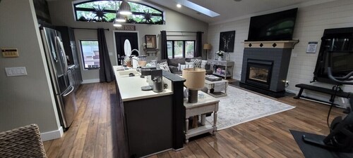 The Lake Lodge Estate at Big Pine Island