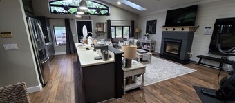 The Lake Lodge Estate at Big Pine Island