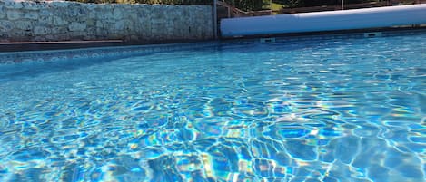 Piscine extérieure, piscine chauffée