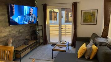 Smart-TV, Videospiele, Bücher, Arbeitsbereiche