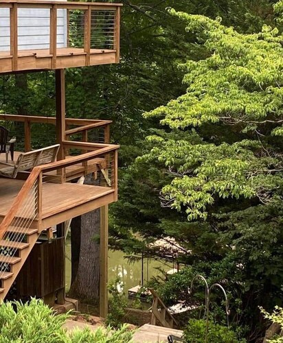 Lake Lanier Hideaway Lakefront with Game Room and Dock