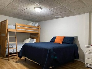2 habitaciones, escritorio, wifi gratis y ropa de cama 