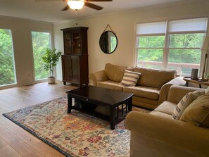 Smart TV, ping pong, books, offices