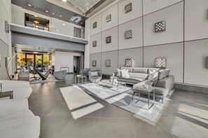 Lobby - Architectural Digest Condo in Old Town Scottsdale Entertainment District (Scottsdale)