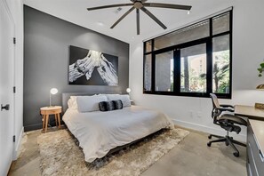 1 bedroom, desk, WiFi, bed sheets