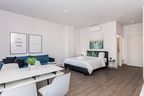 Interior - Amazing and Perfectly Located Flat by Denstays (Montréal)