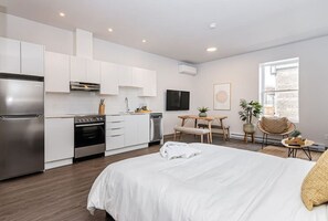 1 chambre, fer et planche à repasser, lit parapluie, Wi-Fi gratuit