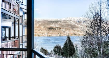 Chic Mt-Tremblant Condo with View on the Lake
