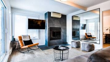 Smart-tv en een open haard