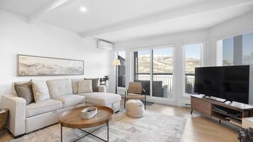 TV connectée, cheminée