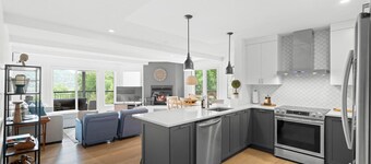 Huge 3 Bedroom Condo with a View