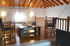 2 bedrooms, iron/ironing board, travel cot, free WiFi - Peace, Privacy and Natural Beauty on Skopelos Island (Skopelos)