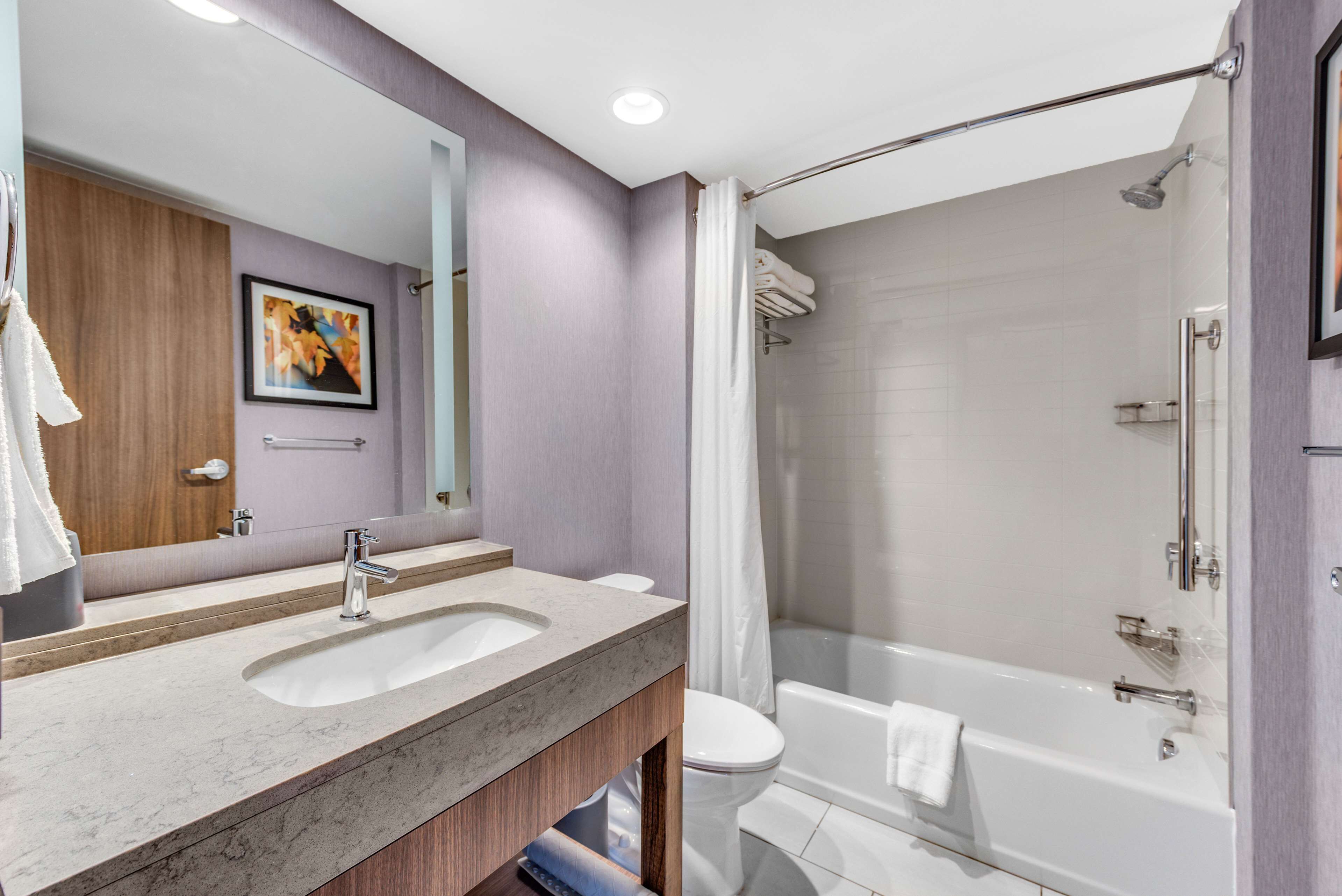 room (2 queenbed & 1 sofabed) | bathroom | towels