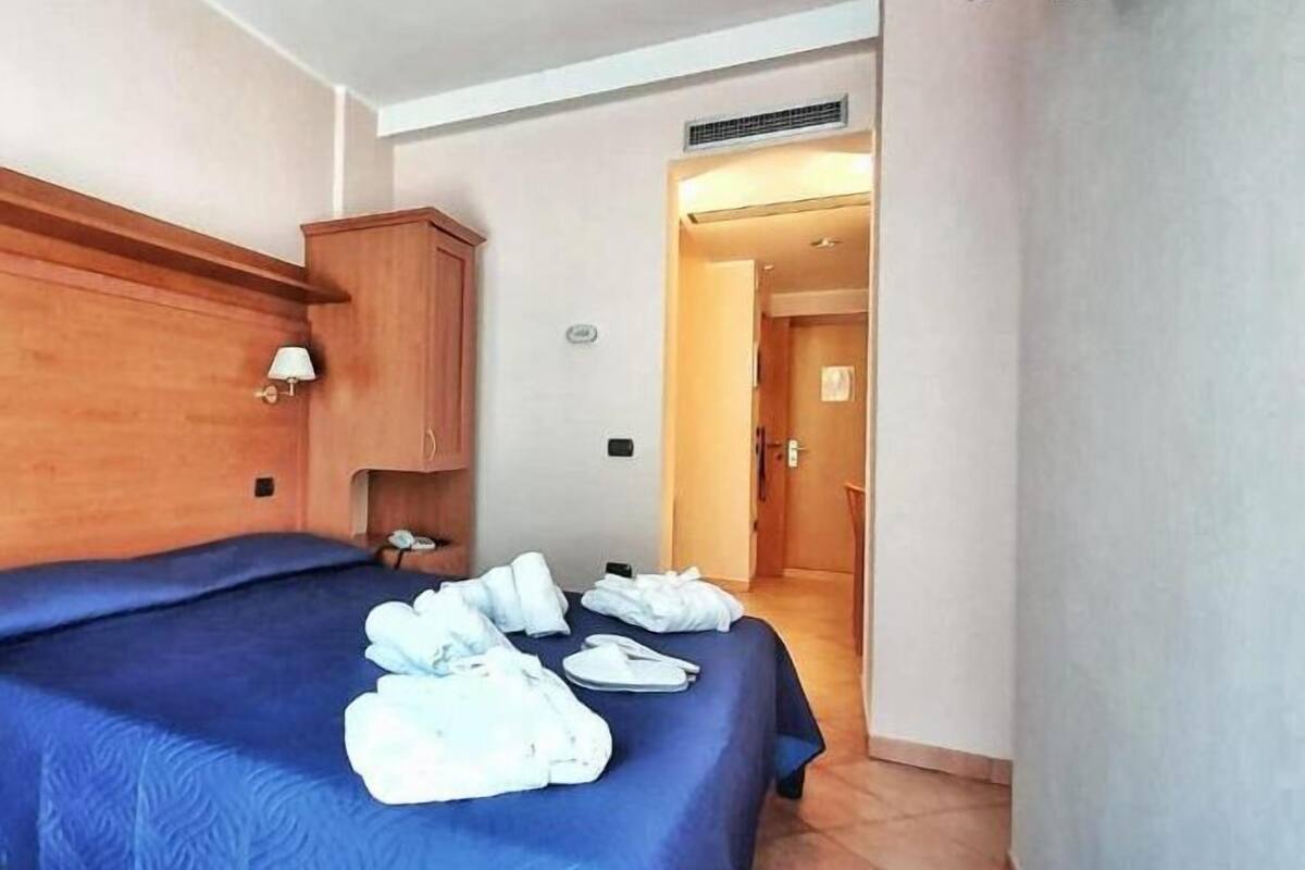 Minibar, in-room safe, desk, soundproofing