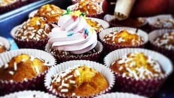 Se ofrece un desayuno bufé todos los días (por un coste adicional)