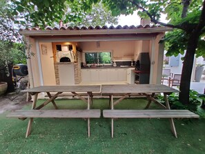 Property grounds - Agréable Studio Dans Jardin Paysager Avec Piscine et Grande Cuisine D'été (Bagnols-en-Forêt)