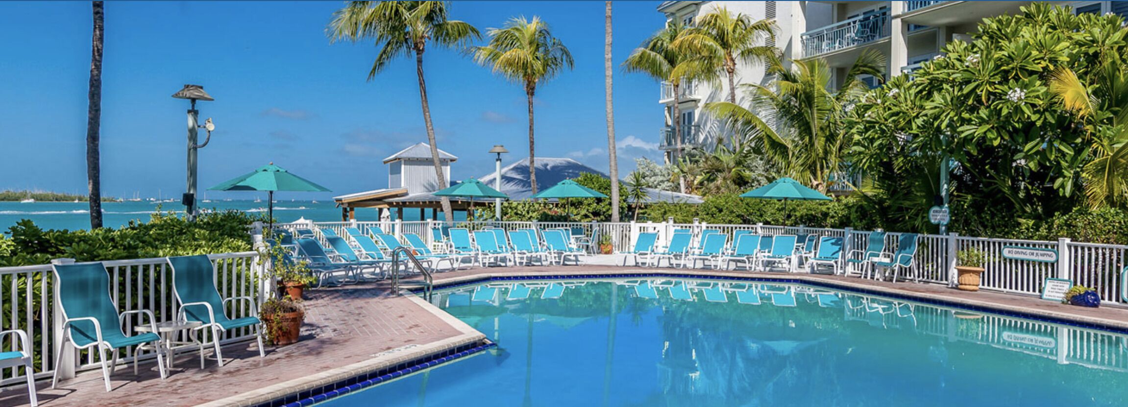 Priced to book! 2 Bdr/2Ba Walking distance to Duval St., Mallory Square, Trolley