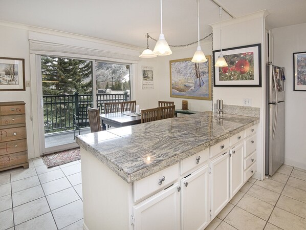 Condo (Vantage Point Condo 307) | Private kitchen | Fridge, microwave, stovetop, dishwasher