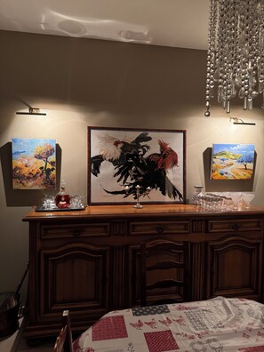3 bedrooms, iron/ironing board, free WiFi, bed sheets - Farm house, 5 miles from Avignon! Vineyard (Jonquerettes)