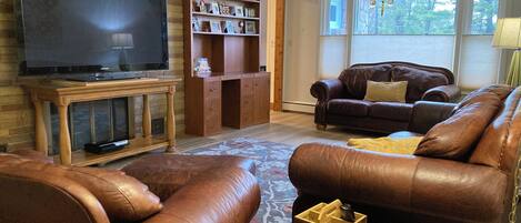 Smart TV, videojuegos, reproductor de DVD y videoteca