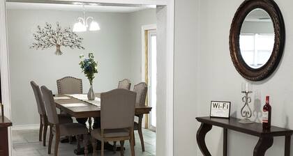 Large house Jacuzzi Tub in Master bedroom