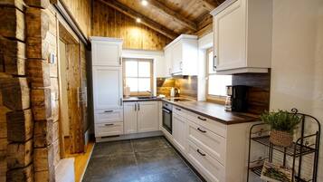 Kühlschrank, Herdplatte, Geschirrspüler