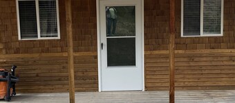 Rustic cabin with lake views. 