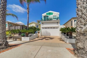 Exterior - Pacific OB Paradise: Walk to the beach! (San Diego)