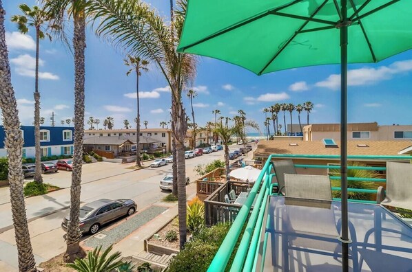 Property grounds - Pacific OB Paradise: Walk to the beach! (San Diego)