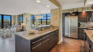 Unclassified image, 4 of 35, button - Beachfront Condo With two Balconies, Pool and Tennis (Marco Island)