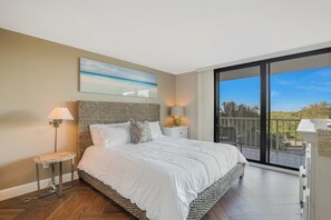 Appart'hôtel, 2 grands lits (Beachfront condo with two balconies, ) | 2 chambres