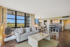Condo, 2 Queen Beds (Beachfront condo with two balconies, ) | Living room