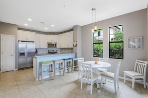 Condo, Multiple Beds (Beachy condo in Artesia with pool, gy) | Private kitchen