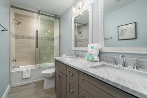 Towels - 21531 Widgeon Terrace by Coastal Vacation Properties (Fort Myers Beach)