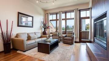 TV, peis og DVD-spiller