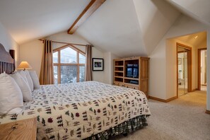 4 chambres, fer et planche à repasser, Wi-Fi, literie fournie