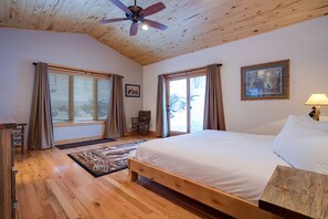 4 chambres, fer et planche à repasser, Wi-Fi, draps fournis