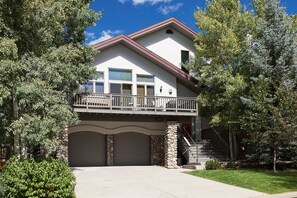 Exterior - L2650 | Beautiful Mtn Home | Private Hot Tub | Mountain Views | Winter Shuttle (Steamboat Springs)