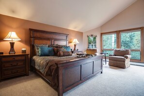 5 chambres, fer et planche à repasser, Wi-Fi, draps fournis