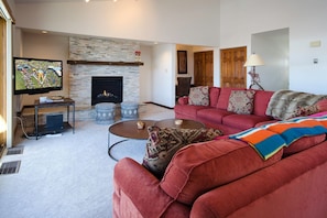 Televisión, chimenea