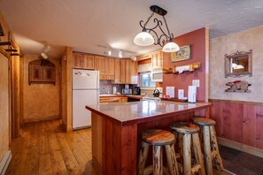 Fridge, oven, stovetop, coffee/tea maker - RC307 | Nice Views | Close to Mtn | Hot Tub (Steamboat Springs)
